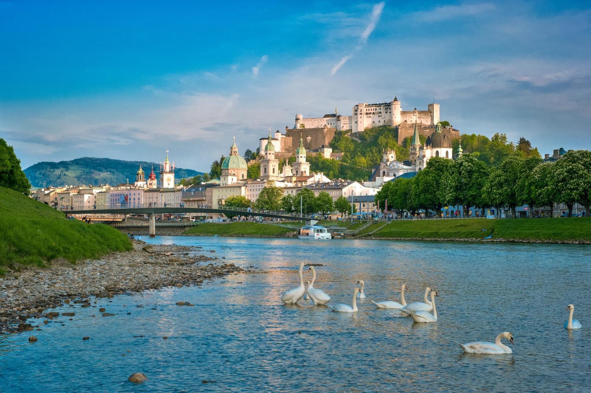 Luxury Stay Salzburg City Bagian luar foto