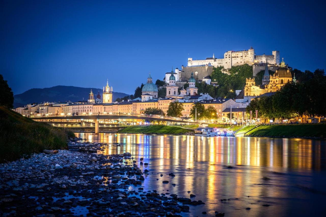 Luxury Stay Salzburg City Bagian luar foto